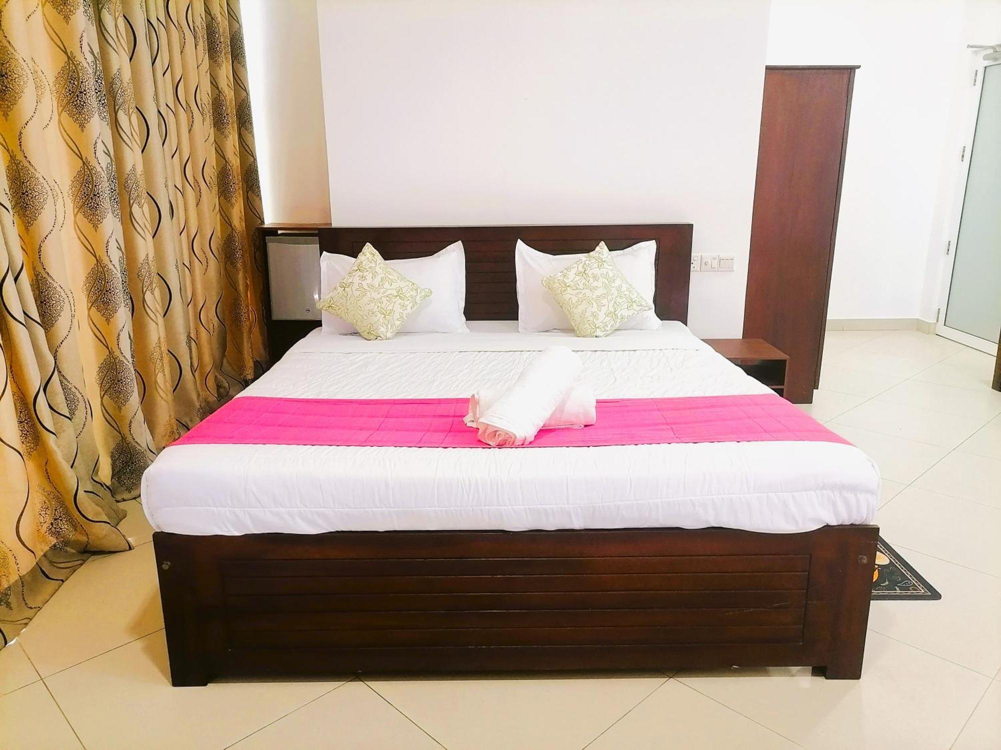 Ocean Villa Den Гале Екстериор снимка